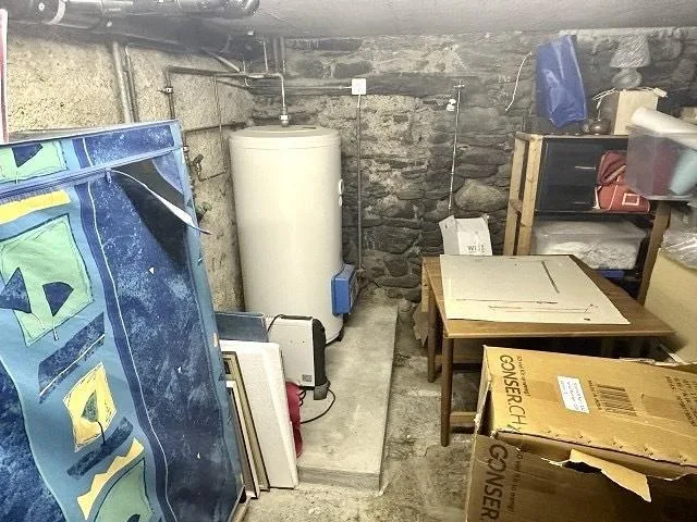 2 1/2-Zimmer-Einfamilienhaus mit Gästebungalow an sehr ruhiger Lage...