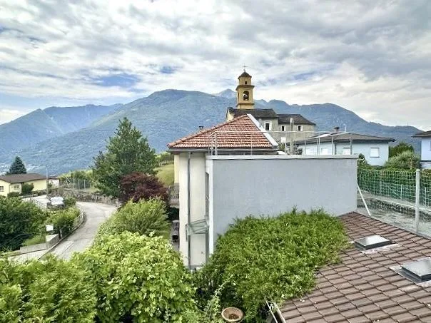 2 1/2-Zimmer-Einfamilienhaus mit Gästebungalow an sehr ruhiger Lage...