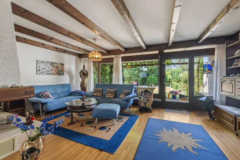 5.5-Zimmer-Doppeleinfamilienhaus mit Garten in Muttenz