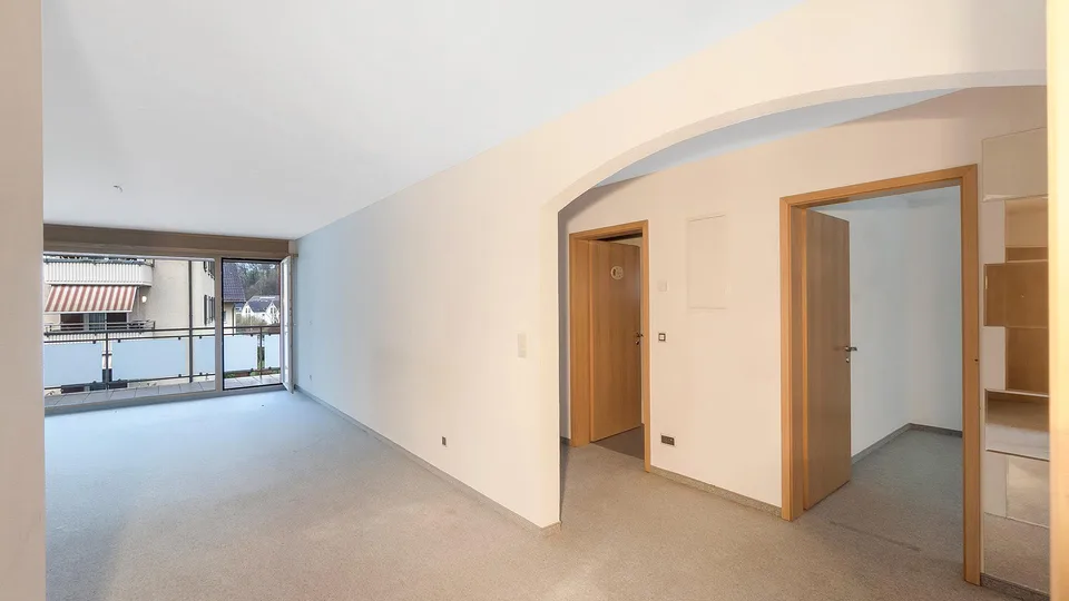 Grosszügige Familienwohnung an ruhiger Lage - mit Balkon & Cheminée