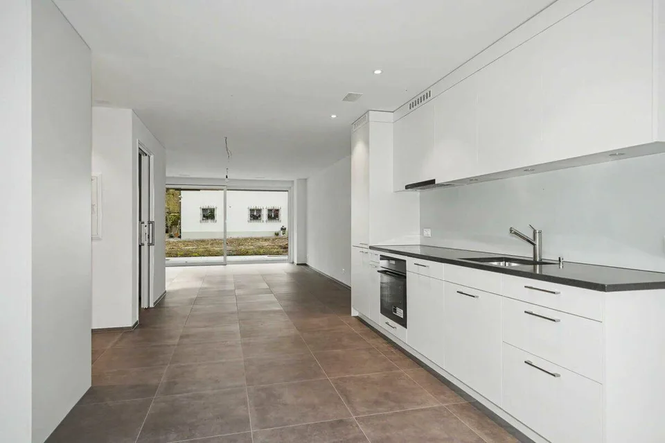 Moderne 1-Zimmerwohnung mit Gartensitzplatz in Hölstein