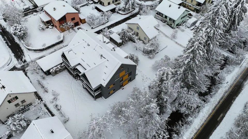 Moderne 1-Zimmerwohnung mit Gartensitzplatz in Hölstein