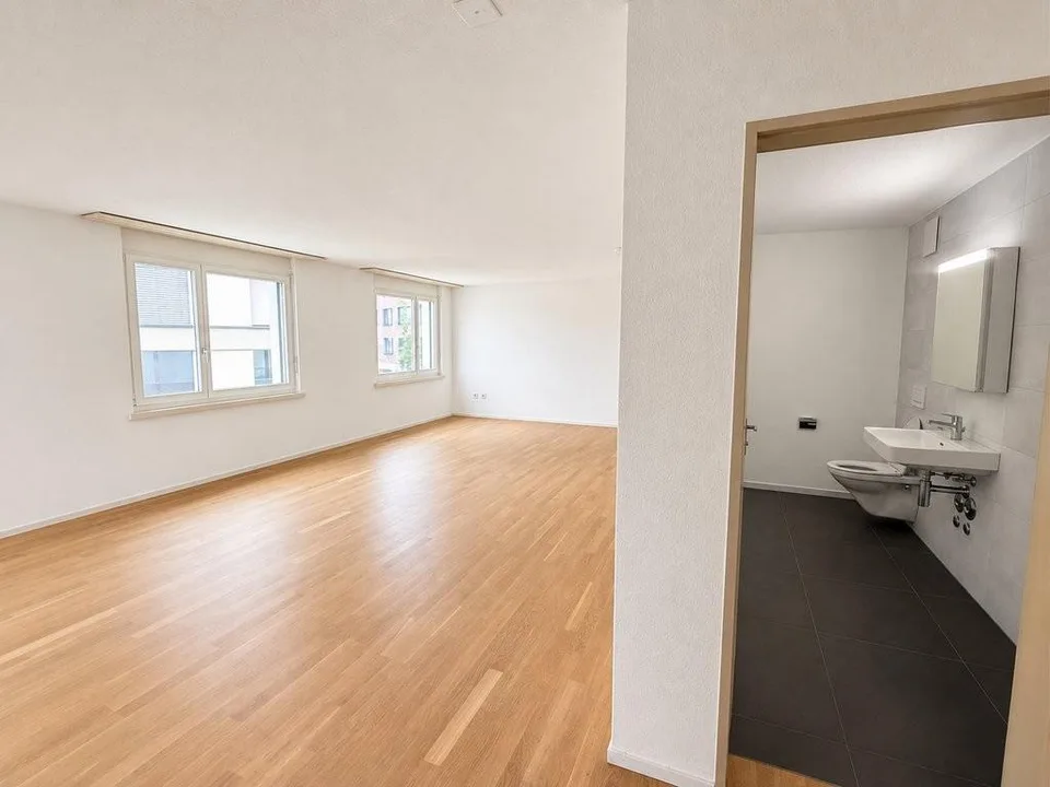 Dein neues Gewerbeobjekt! Ideal für Büro, Praxis und mehr