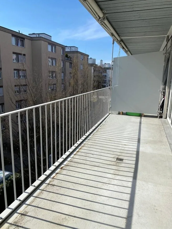 Grosszügige 3.5-Zimmerwohnung mit moderner Küche