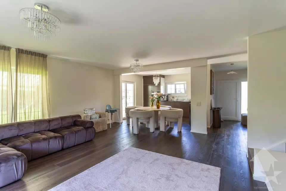 Villa 6.5 pièces rénovée avec studio indépendant et grand jardin – Foto 5 von 30