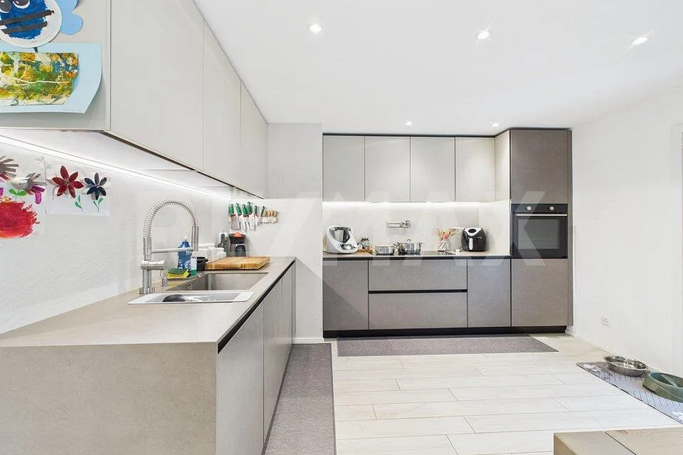 Casa singola di recente costruzione eleganza comfort e tecnologia moderna – Foto 12 von 14