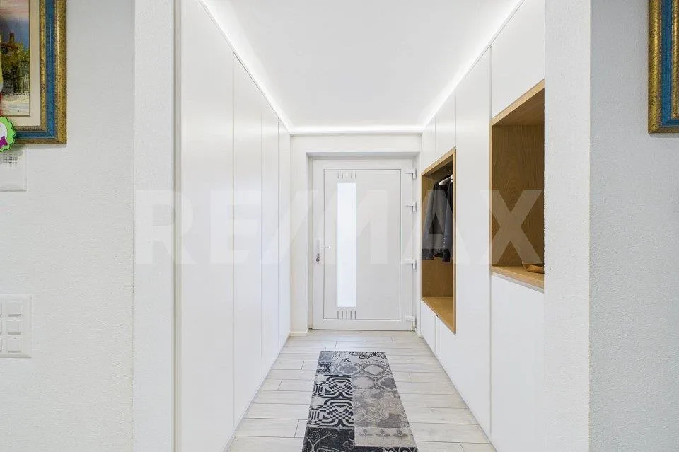 Casa singola di recente costruzione eleganza comfort e tecnologia moderna – Foto 10 von 14