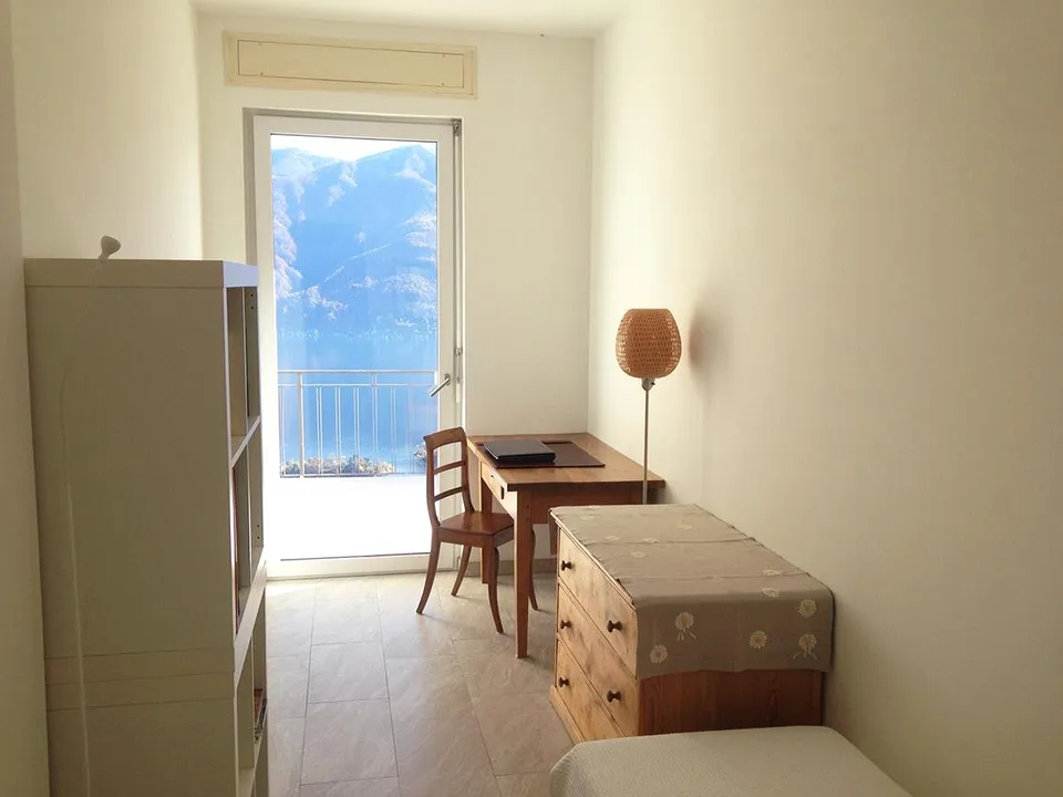 Moderne sonnige Wohnung an ruhiger top Seesichtlage – Foto 9 von 11