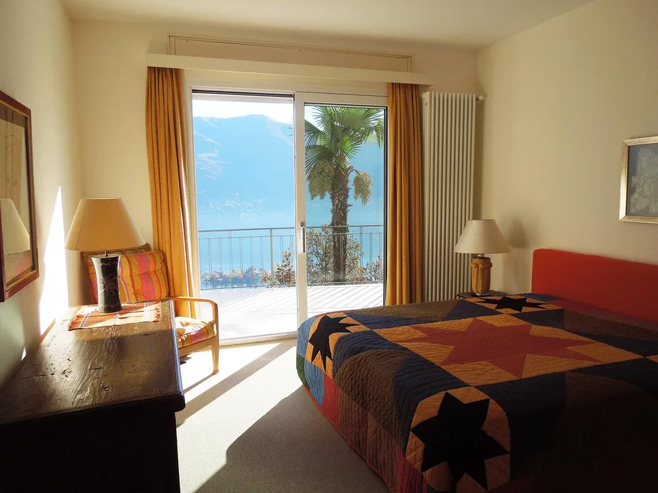 Moderne sonnige Wohnung an ruhiger top Seesichtlage – Foto 5 von 11