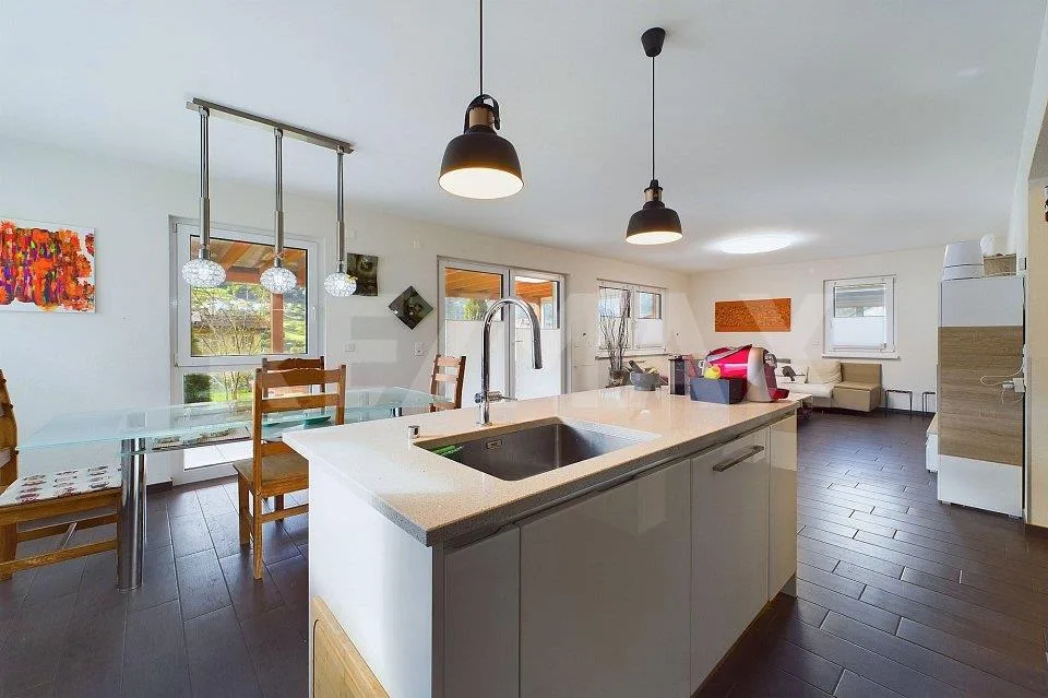 Casa unifamiliare indipendente con giardino e vista aperta – Foto 7 von 15