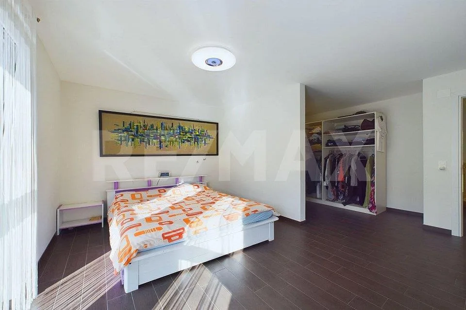Casa unifamiliare indipendente con giardino e vista aperta – Foto 10 von 15