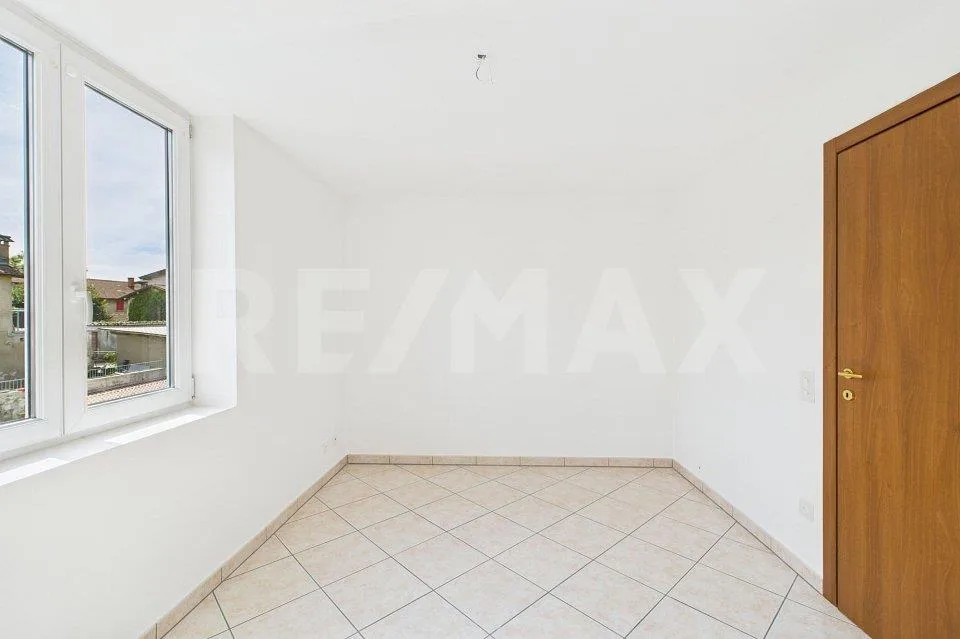 Appartamento di 4 ½ locali ristrutturato a Genestrerio – Foto 5 von 20