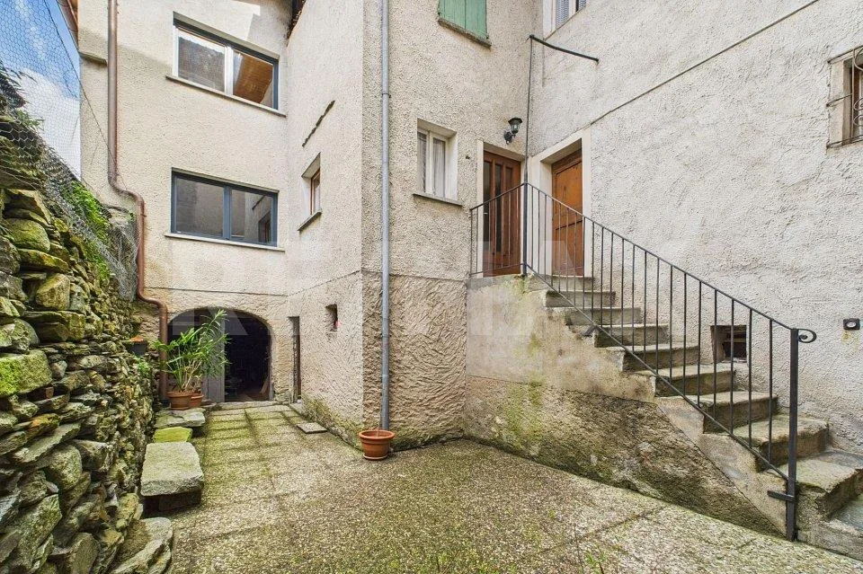Romantica casa di nucleo a Novaggio ampia luminosa con carattere – Foto 9 von 14