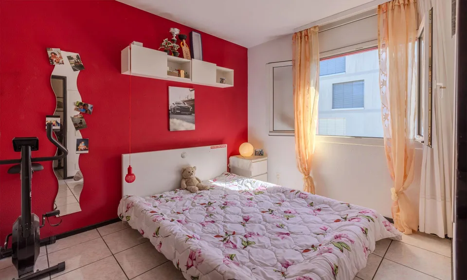 Villa de 6,5 pièces avec jardin plat à Contone – photo 7 sur 9