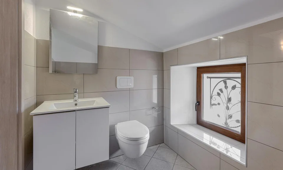 SPLENDIDO 4 LOCALI RISTRUTTURATO ALL'ULTIMO PIANO A SIGIRINO – foto 9 di 9
