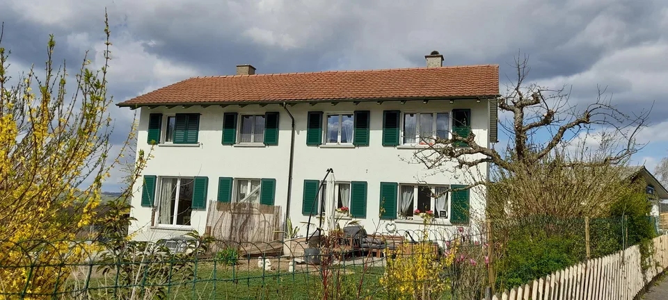 Charmantes 4.5-Zimmer Doppel-Einfamilienhaus