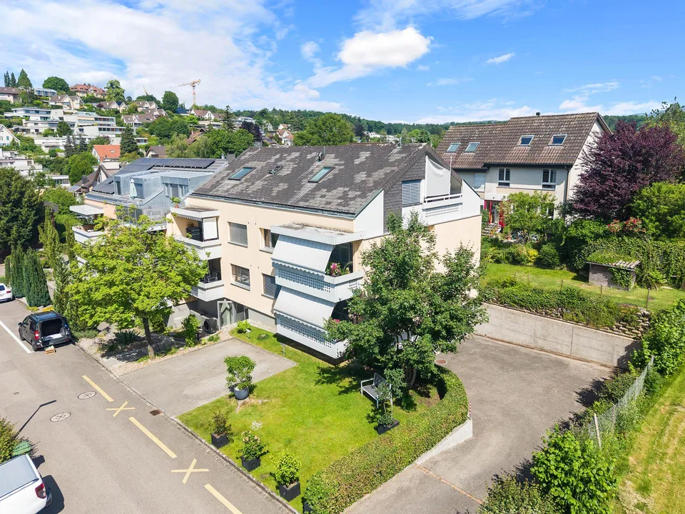 Mehrfamilienhaus mit 5 Wohneinheiten und angrenzende Baulandreserve
