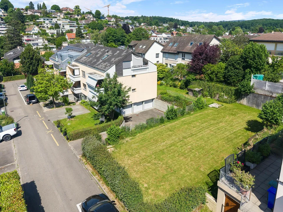 Mehrfamilienhaus mit 5 Wohneinheiten und angrenzende Baulandreserve