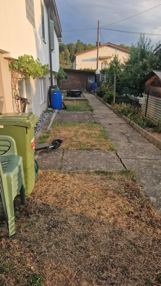 3.5 Zimmer Wohnung mit Gartenanteil