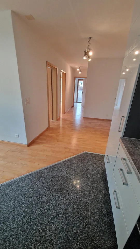 3.5 Zimmer Wohnung mit Gartenanteil