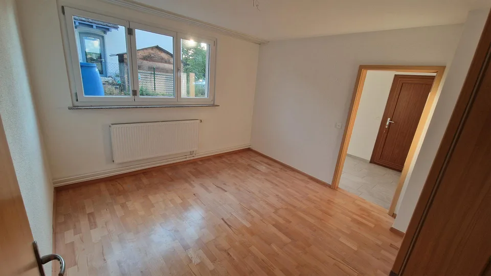 3.5 Zimmer Wohnung mit Gartenanteil