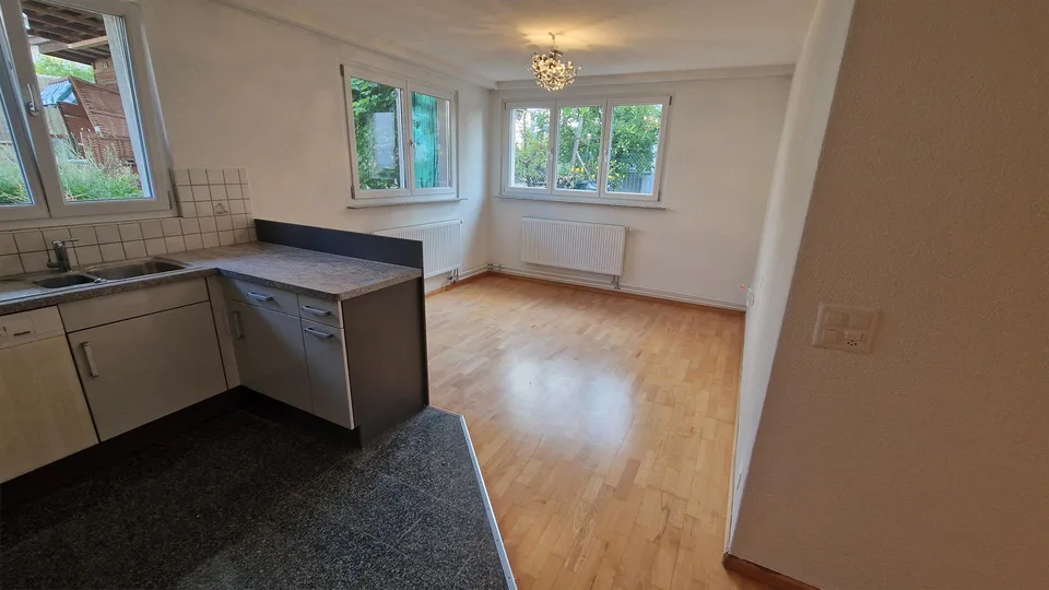 3.5 Zimmer Wohnung mit Gartenanteil