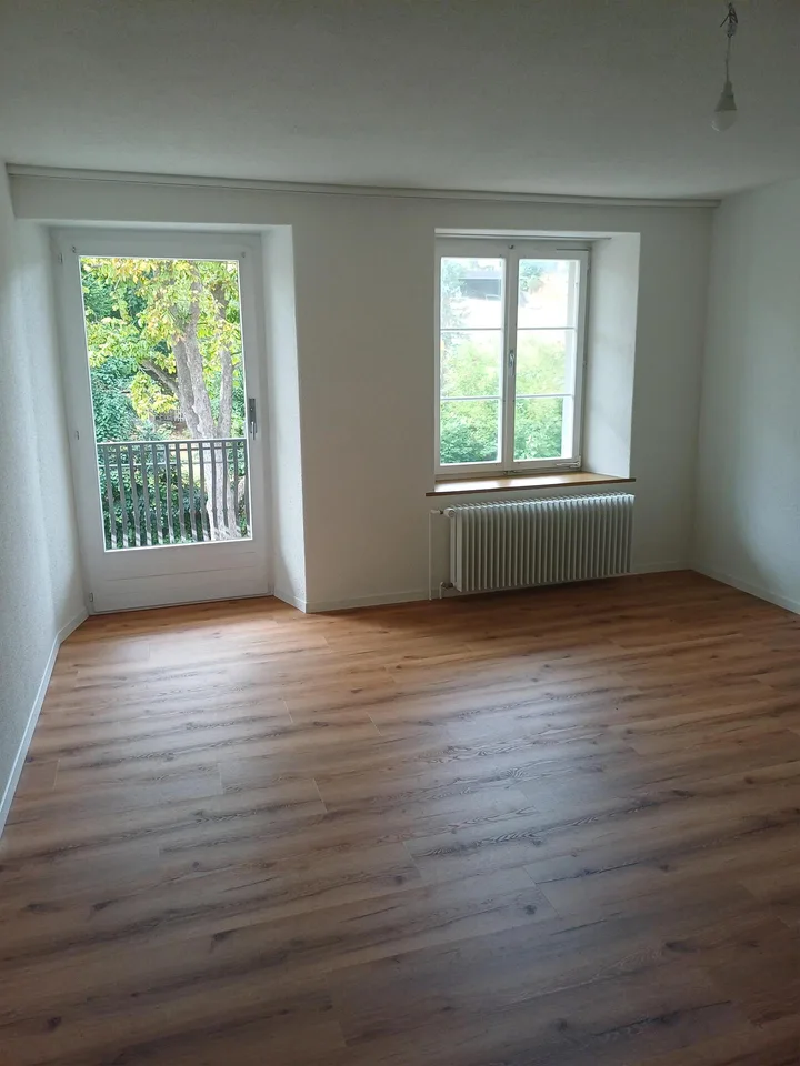 Frisch renovierte helle Altbauwohnung