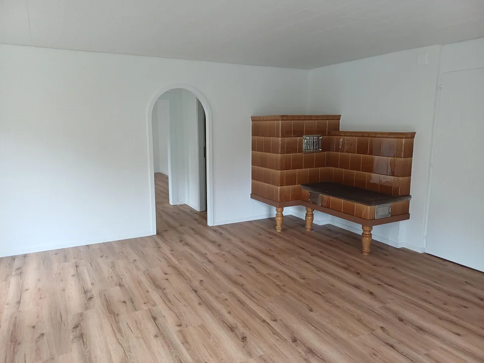 Frisch renovierte helle Altbauwohnung