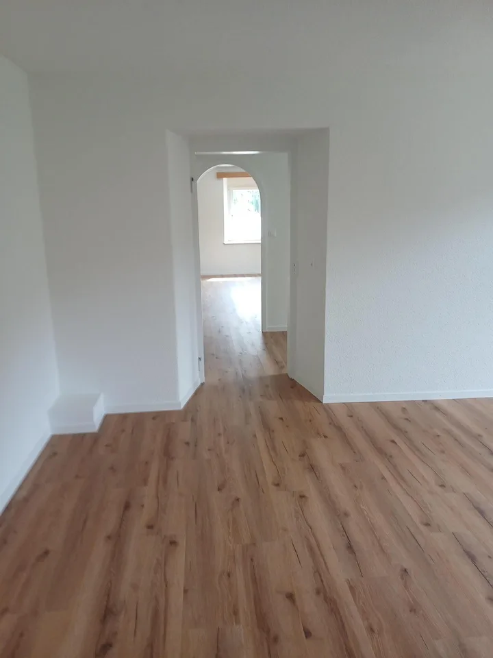 Frisch renovierte helle Altbauwohnung