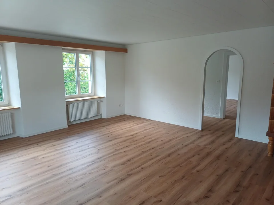 Frisch renovierte helle Altbauwohnung