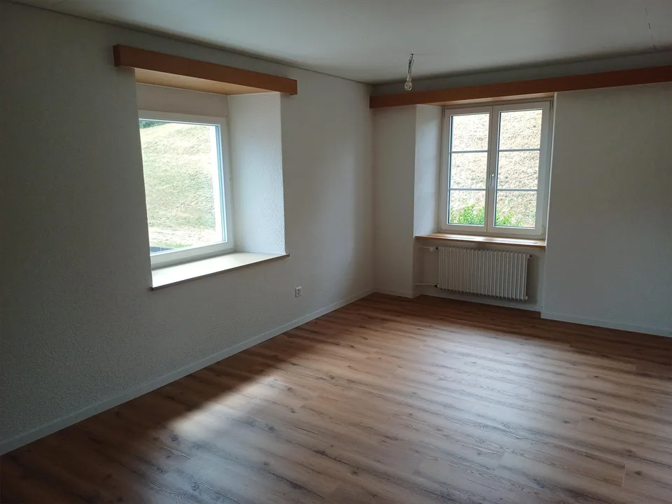 Frisch renovierte helle Altbauwohnung