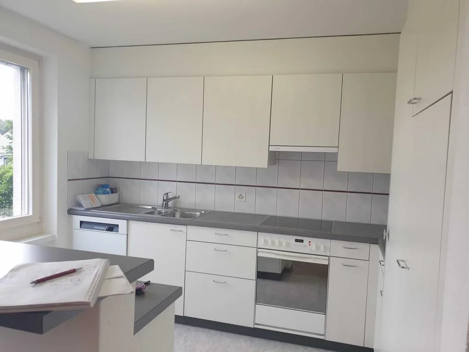 FAMILIENWOHNUNG IN RUHIGER UMGEBUNG