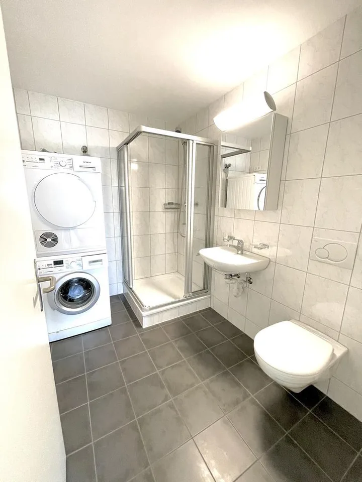 CHARMANTE WOHNUNG AN ZENTRALER LAGE