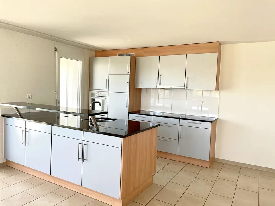 CHARMANTE WOHNUNG AN ZENTRALER LAGE