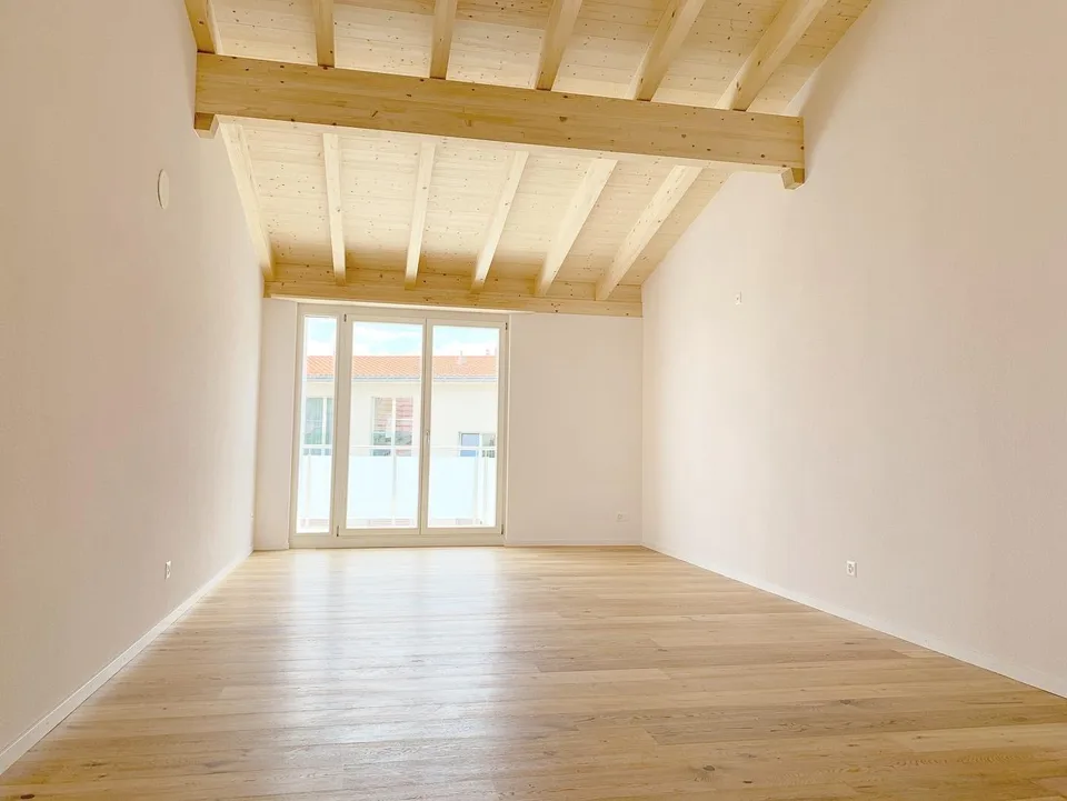 schöne und helle 4.5 Zimmer Wohnung