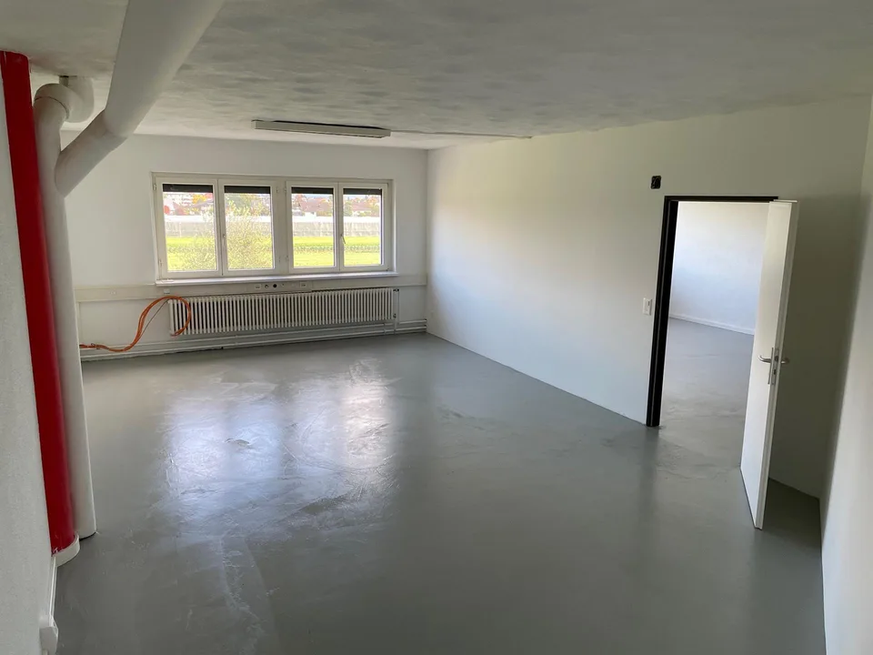 helle, grosszügige Büroräumlichkeiten