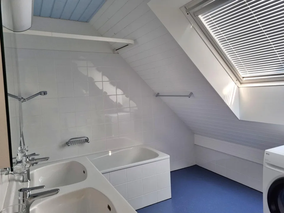 In 5 Minuten am See – 3.5-Zimmer-Maisonettewohnung mit Charme