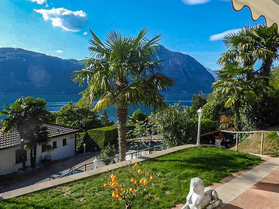 Villa a schiera con splendida vista lago a Bissone