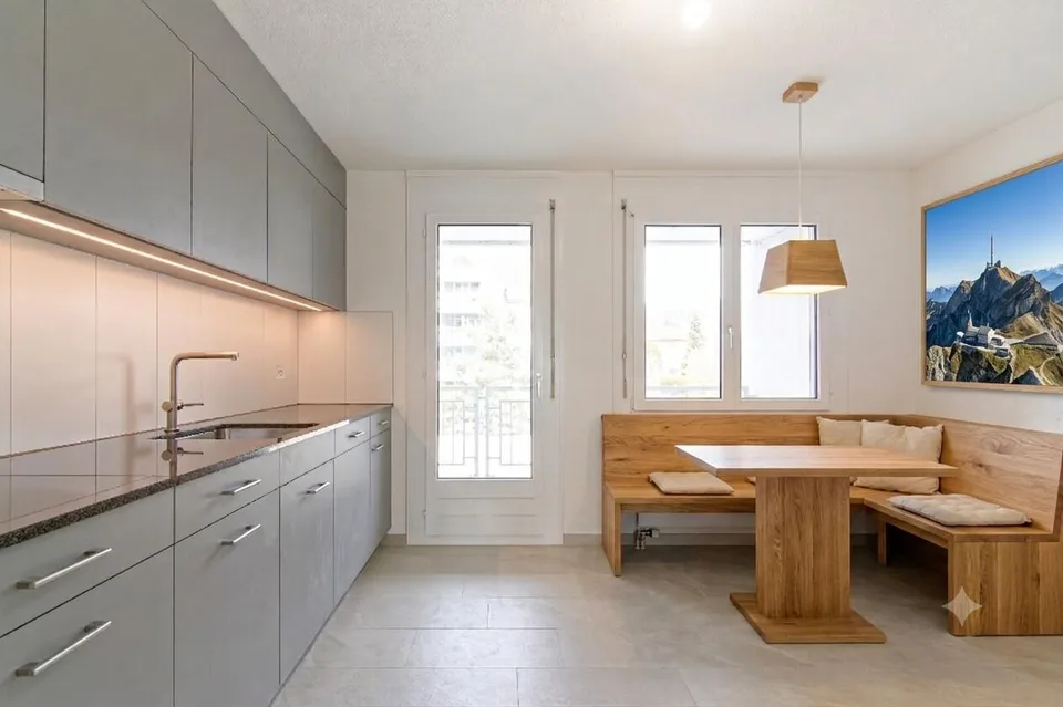 3.5-Zimmer Wohnung, 1. Obergeschoss mit ca. 121 m² Wohnfläche und Lift