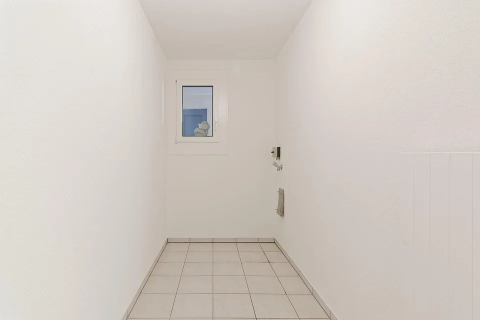 3.5-Zimmer Wohnung, 1. Obergeschoss mit ca. 121 m² Wohnfläche und Lift