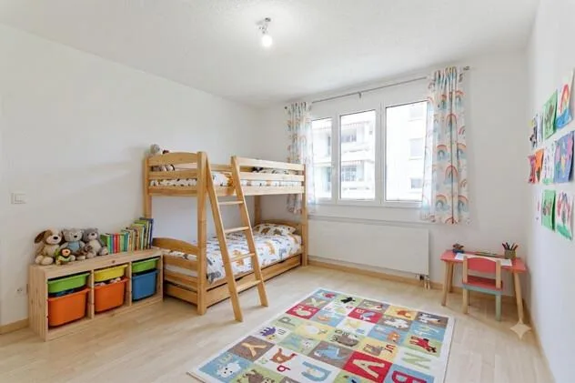 3.5-Zimmer Wohnung, 1. Obergeschoss mit ca. 121 m² Wohnfläche und Lift