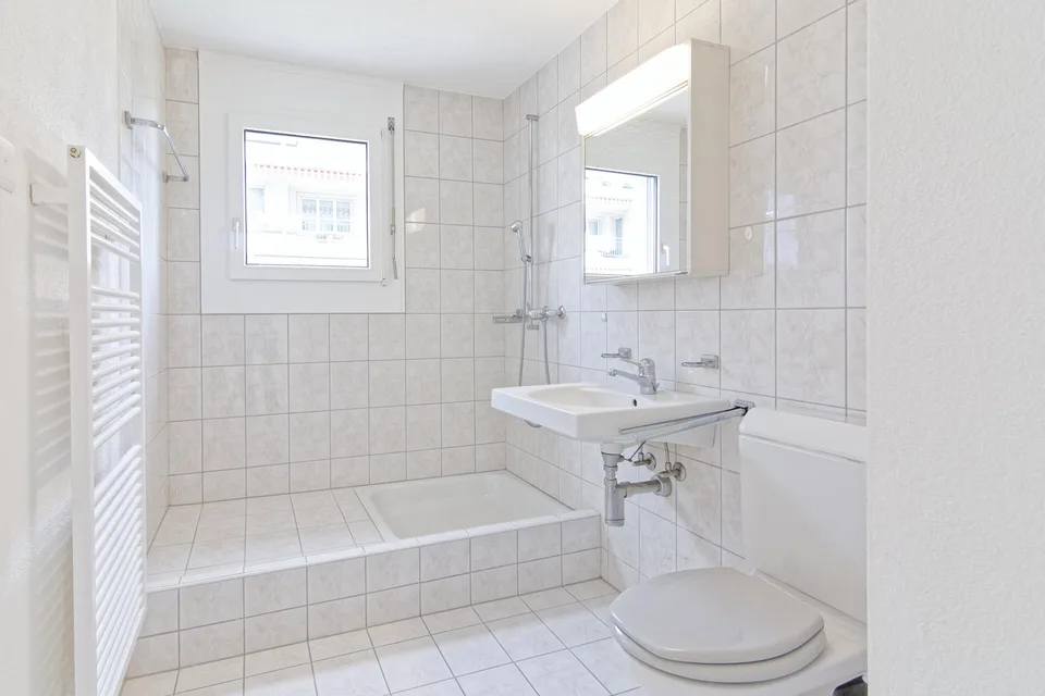 3.5-Zimmer Wohnung, 1. Obergeschoss mit ca. 121 m² Wohnfläche und Lift