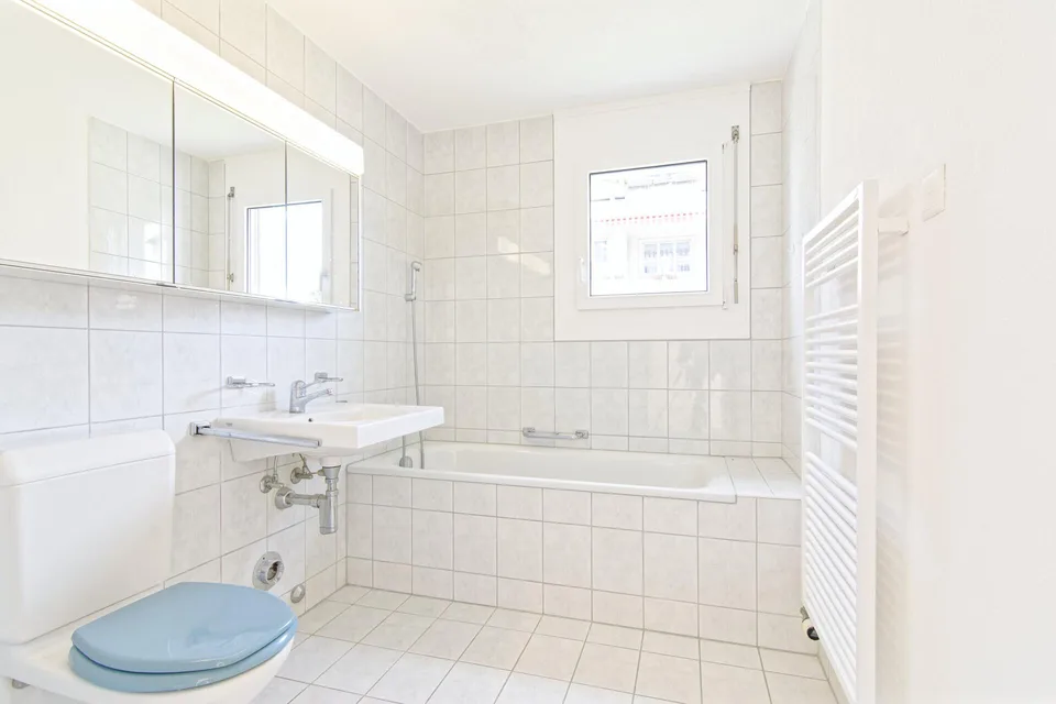 3.5-Zimmer Wohnung, 1. Obergeschoss mit ca. 121 m² Wohnfläche und Lift