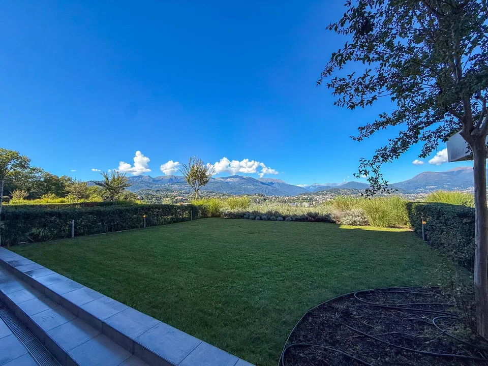 Splendido 4.5 locali di lusso vista lago a Paradiso