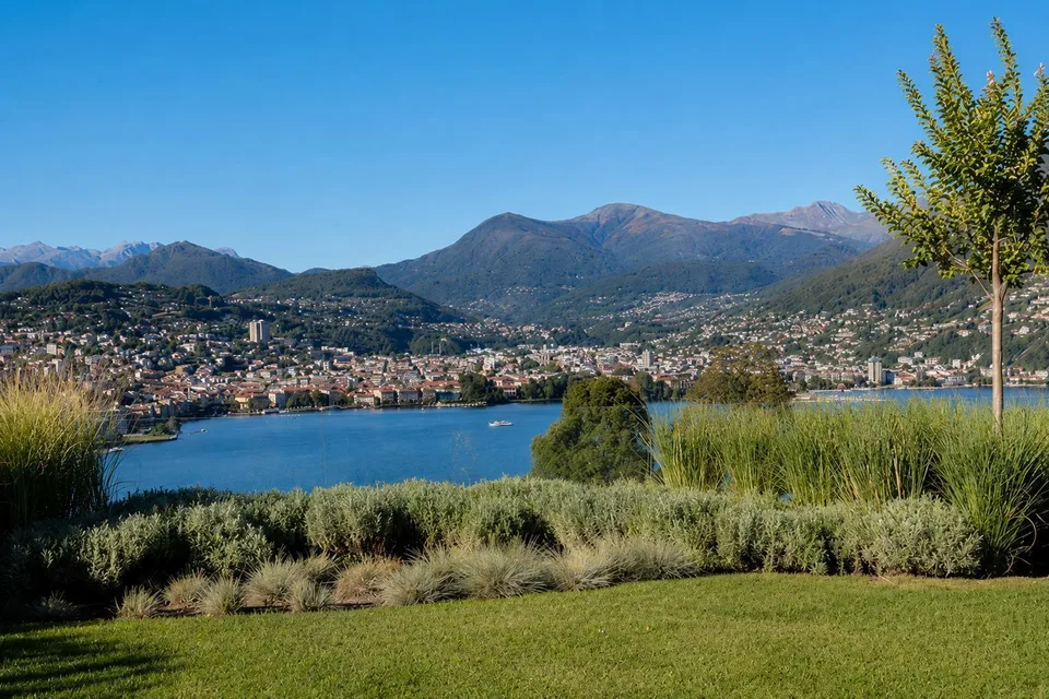 Splendido 4.5 locali di lusso vista lago a Paradiso