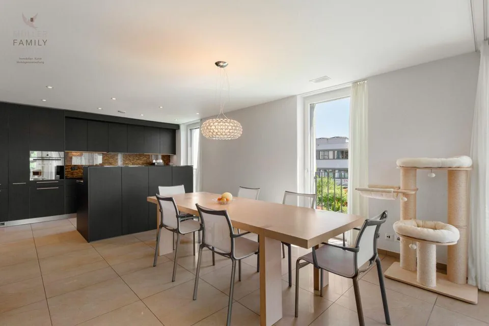 Exklusive 4 1/2 Zimmer-Wohnung im Herzen von Seuzach