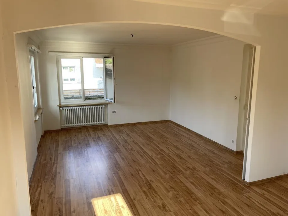 Einfamilienhaus mit Werkstatt - ideal für Handwerker