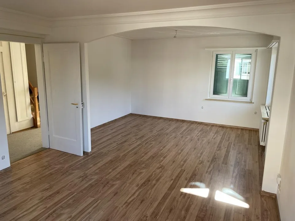 Einfamilienhaus mit Werkstatt - ideal für Handwerker