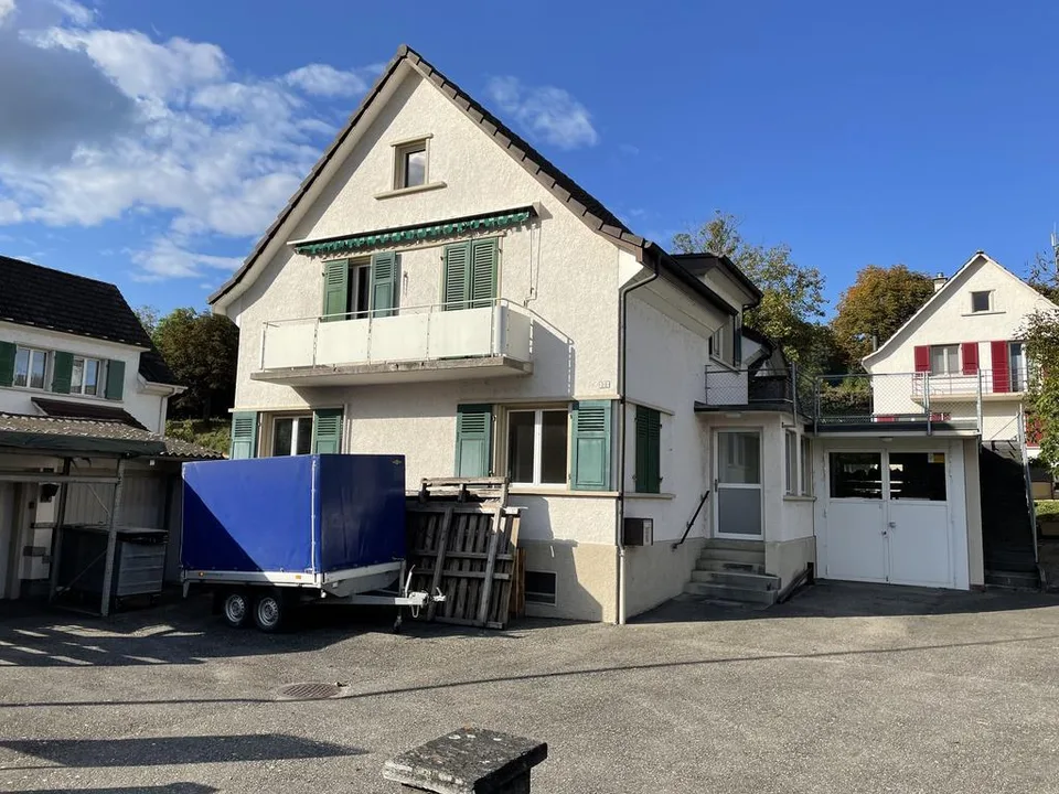 Einfamilienhaus mit Werkstatt - ideal für Handwerker
