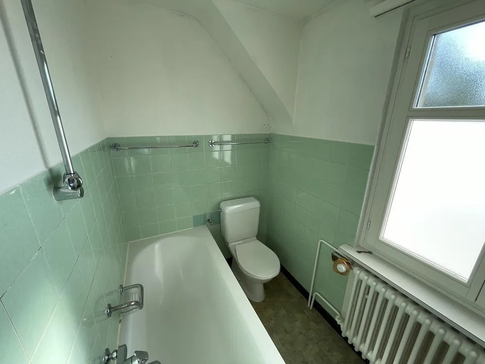 Einfamilienhaus mit Werkstatt - ideal für Handwerker